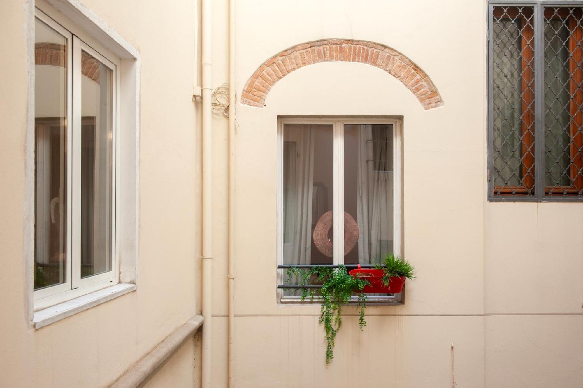 Bargello - Flo Apartments Флоренция Экстерьер фото